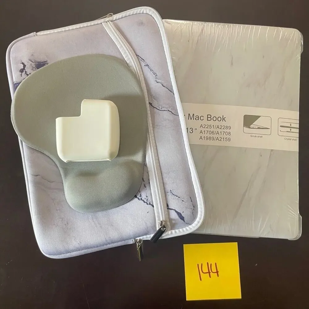 MacBook New Pro 13” shell and soft case